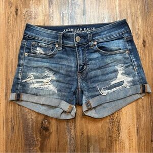 American Eagle women’s cuffed midi super super stretch shorts size 2